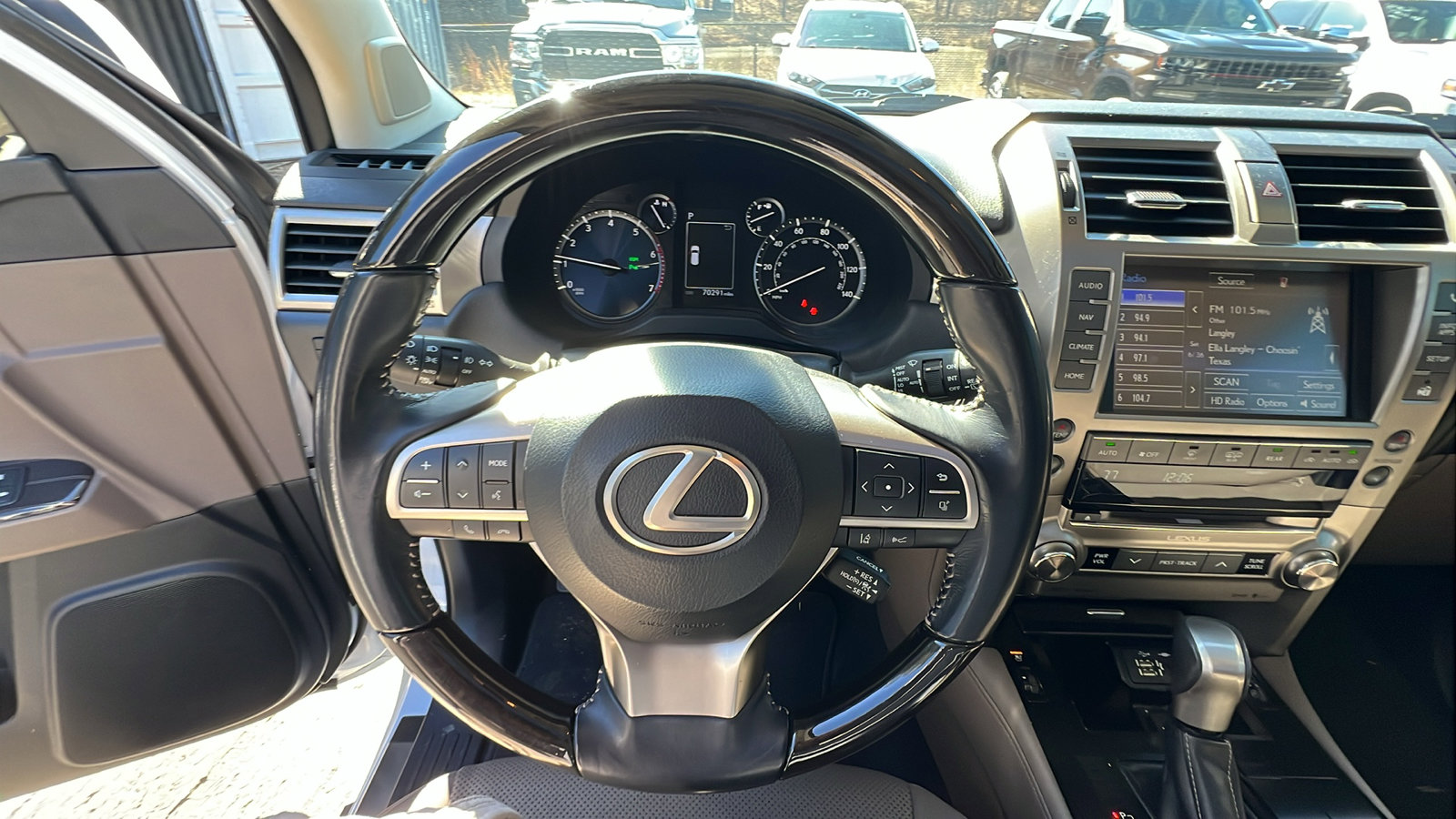 Used 2020 Lexus GX 460 Premium w/ Premium Package image 30