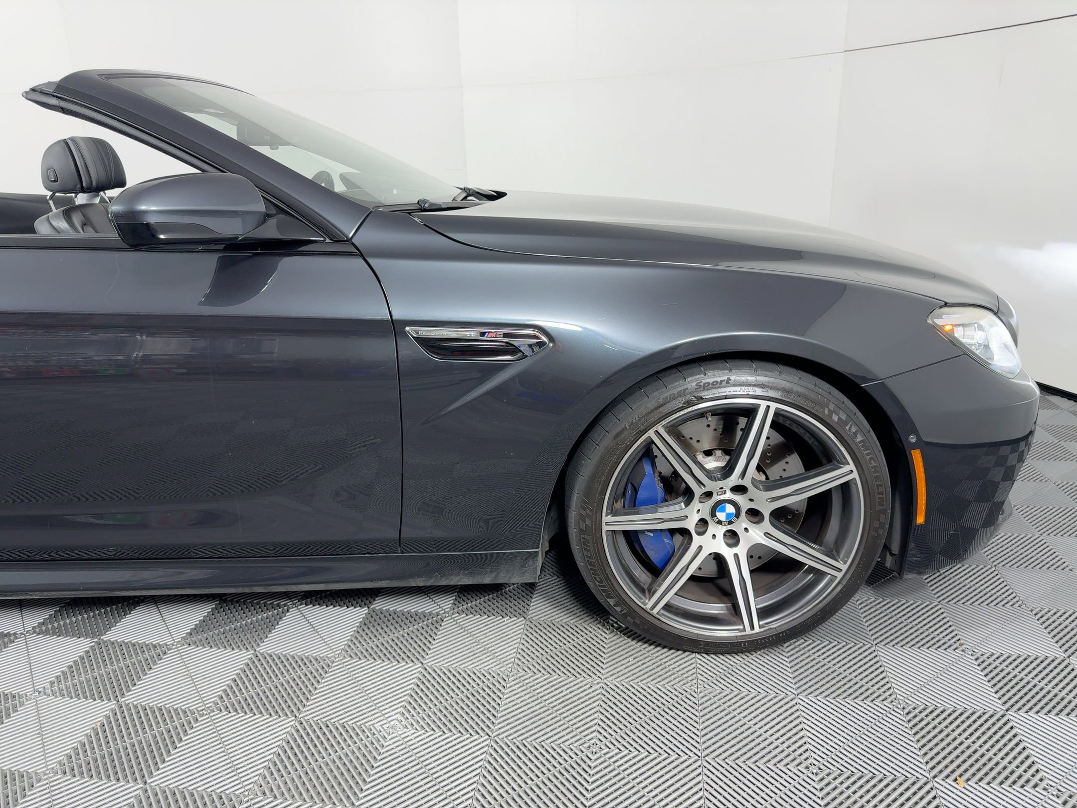 Used 2014 BMW M6 Convertible RWD image 12