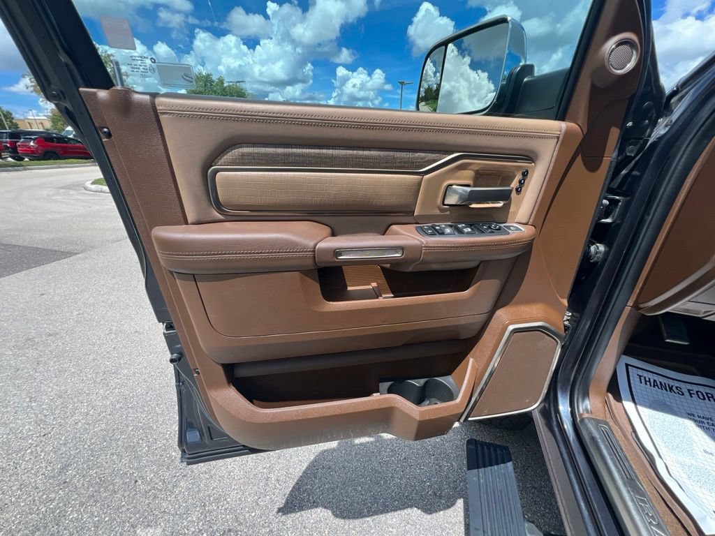Used 2021 RAM 2500 Limited AWD/4WD image 37