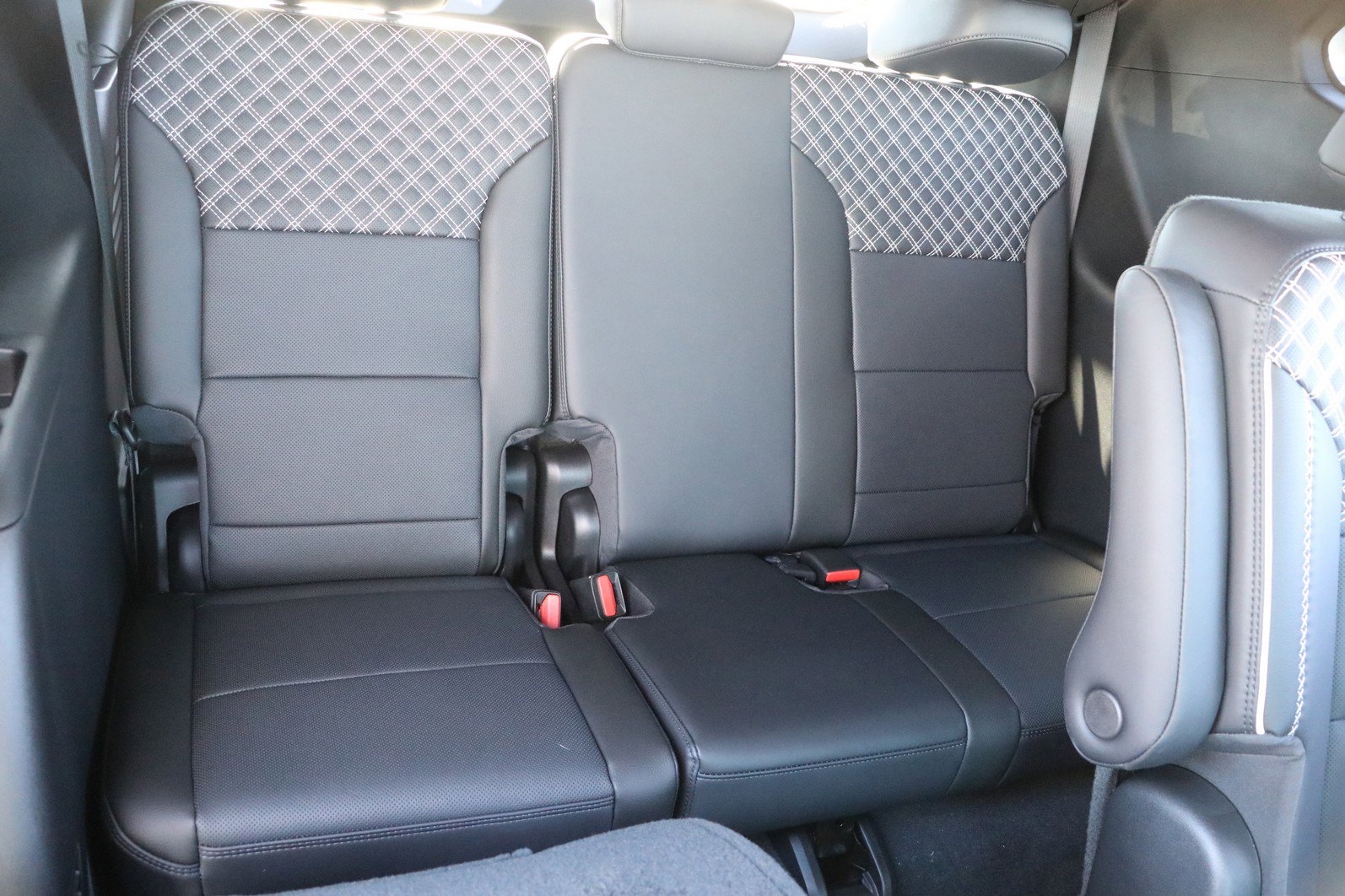 New 2026 GMC Acadia Denali w/ Super Cruise Package image 31