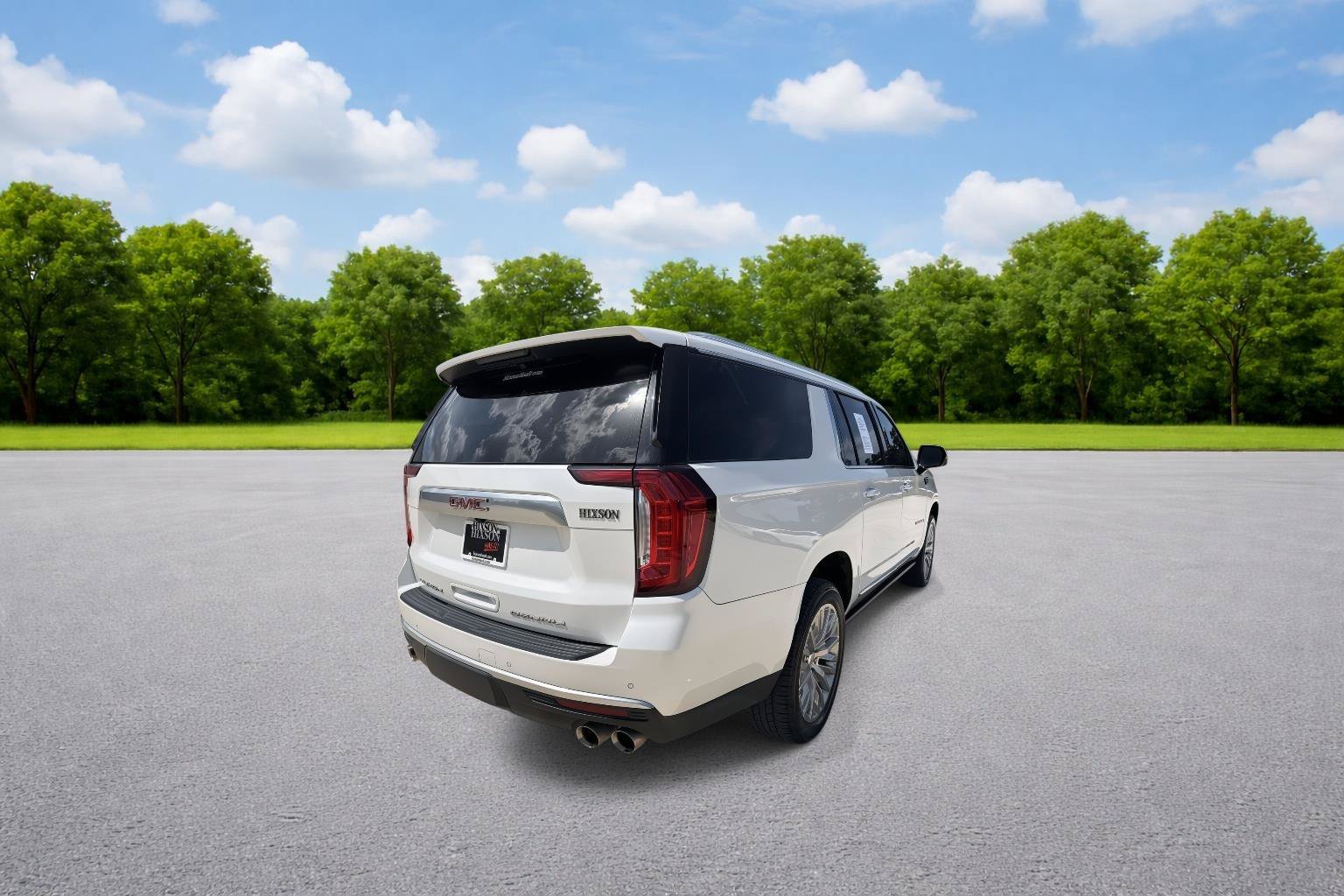 Used 2023 GMC Yukon XL Denali RWD image 7