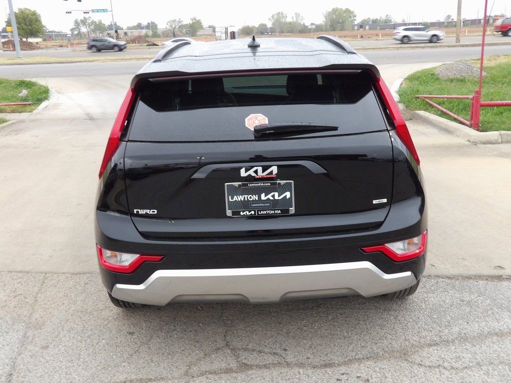 New 2025 Kia Niro SX image 7