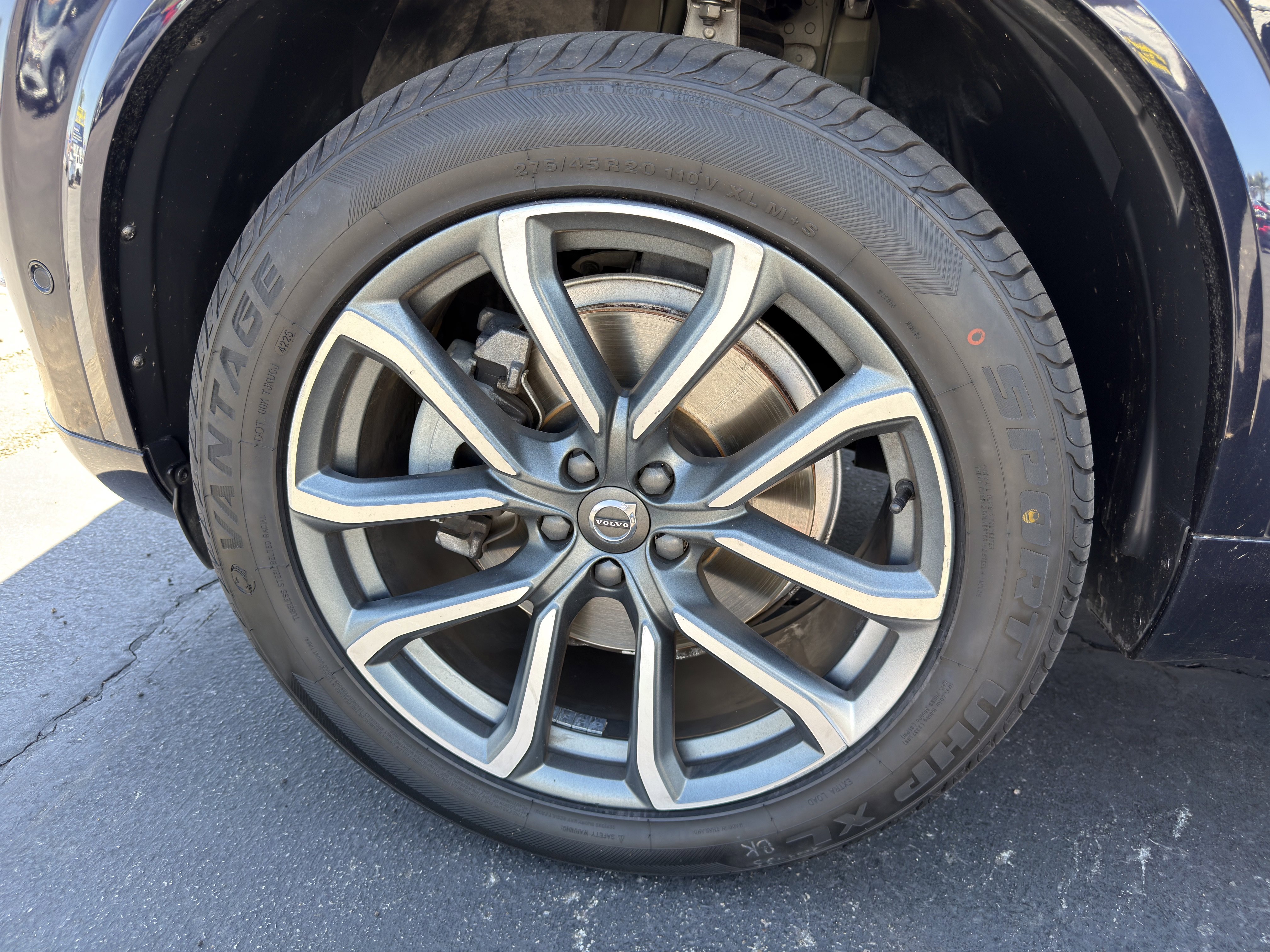 Used 2019 Volvo XC90 T5 Momentum w/ Advanced Package image 40