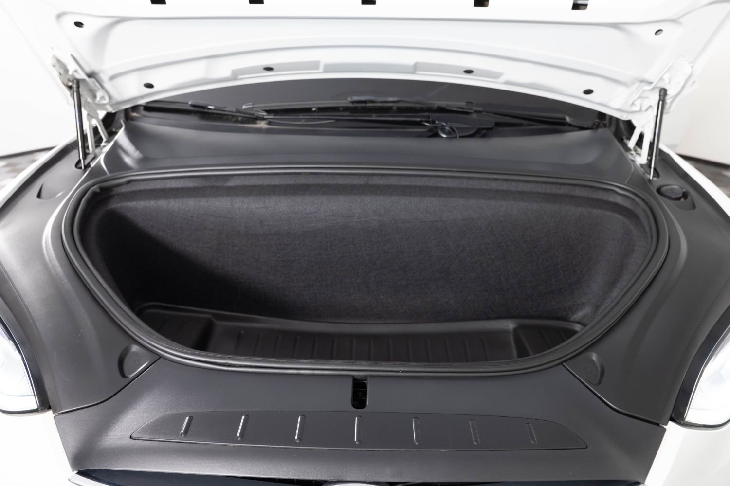 Used 2020 Tesla Model X Long Range image 44