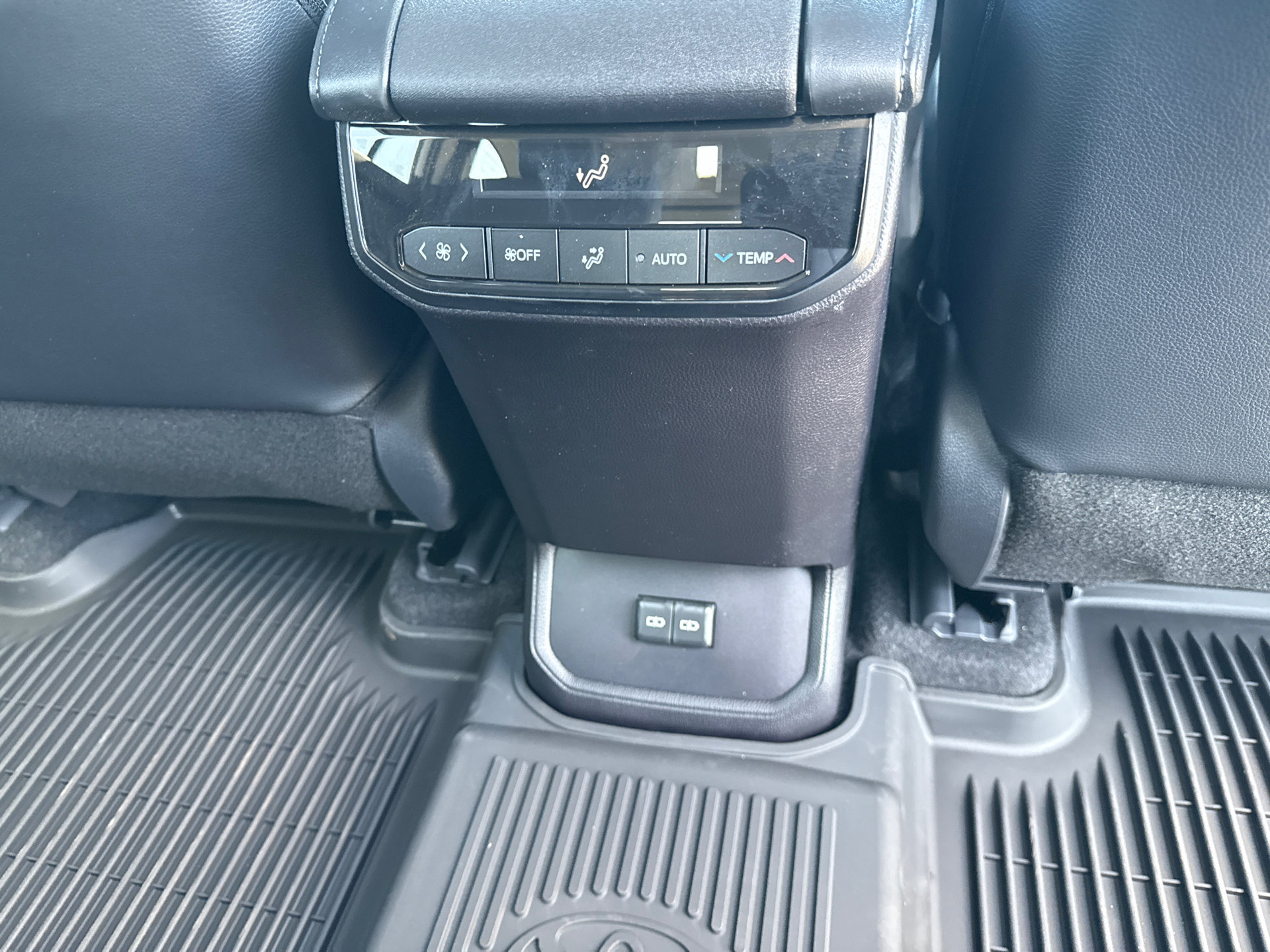 Certified 2026 Toyota Highlander XLE image 19