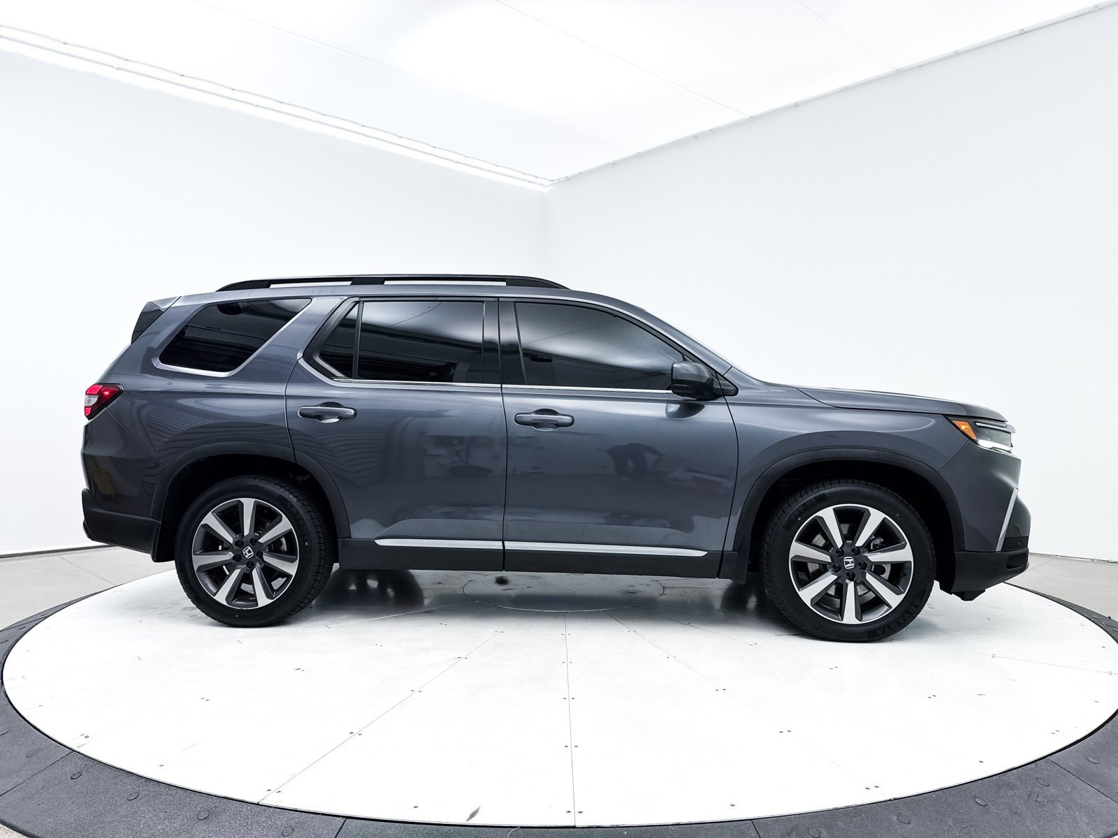 Used 2023 Honda Pilot Elite image 42