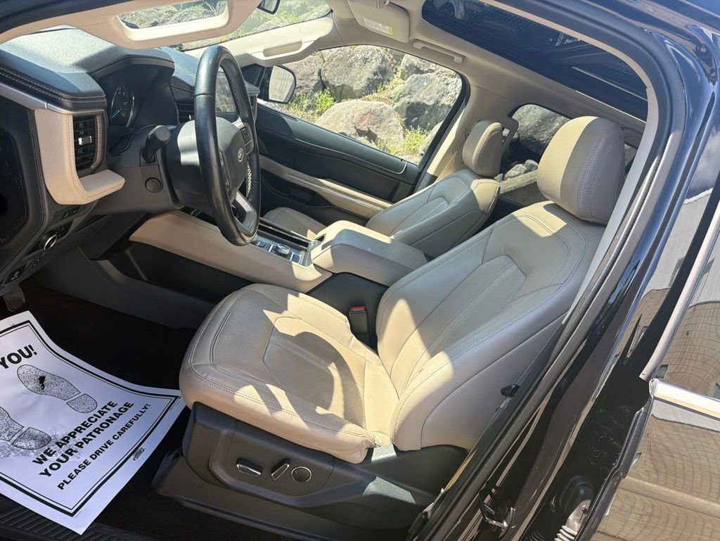 Used 2023 Ford Expedition Limited AWD/4WD image 16