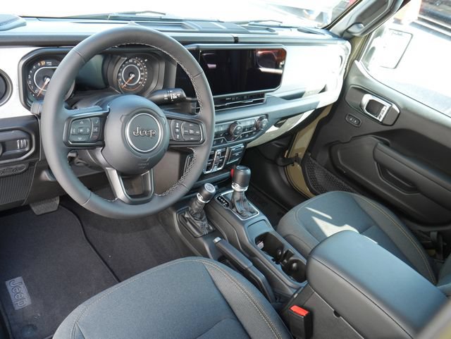 Used 2025 Jeep Gladiator Sport AWD/4WD image 11