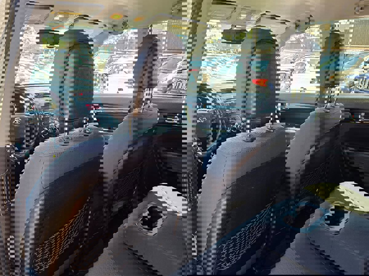 Used 2013 Kia Sorento LX w/ Third Row Pkg image 30