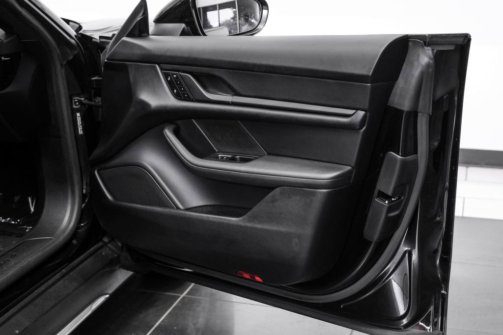 Used 2023 Porsche Taycan 4 Cross Turismo image 49