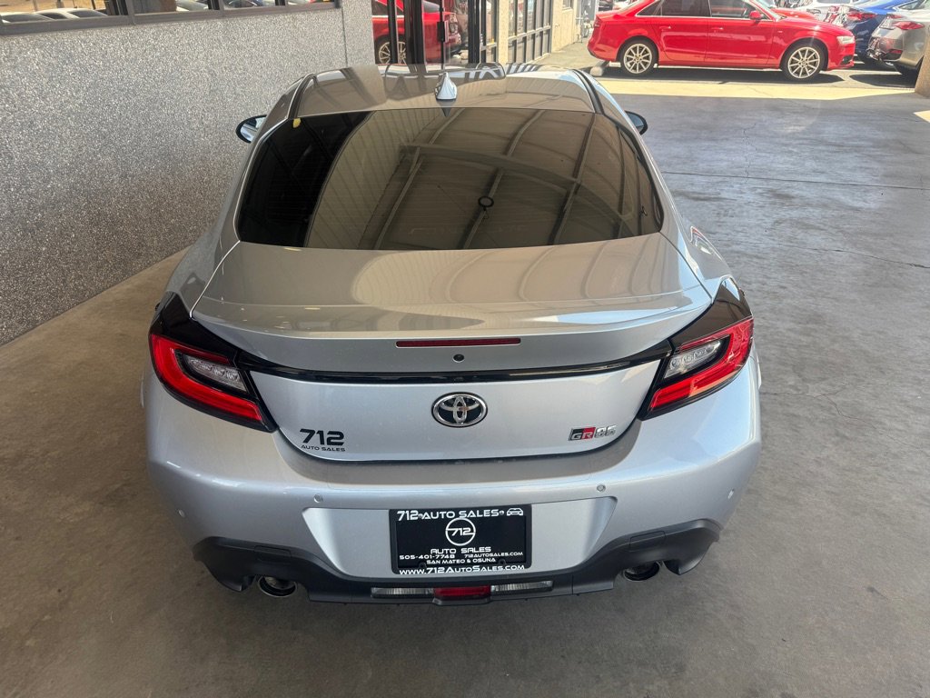 Used 2024 Toyota GR86 image 32