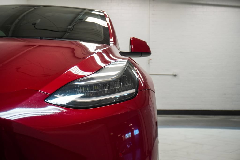 Used 2022 Tesla Model Y Long Range AWD/4WD image 32