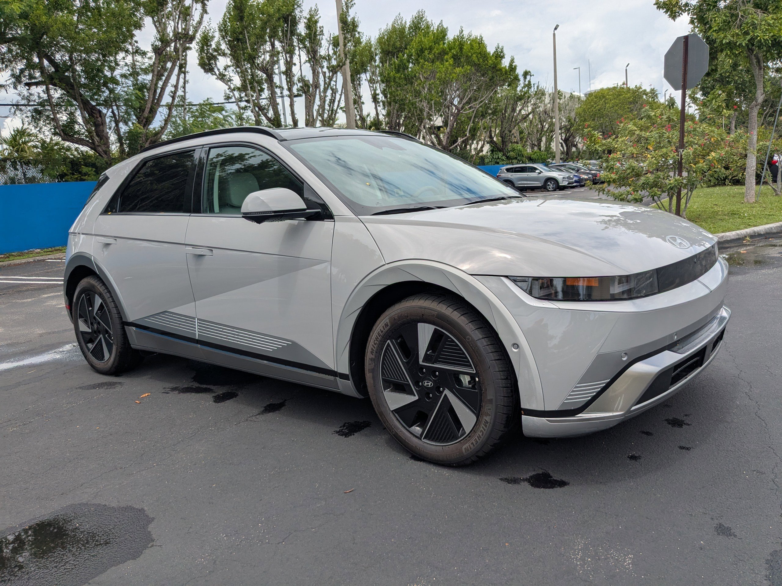 New 2025 Hyundai Ioniq 5 SE