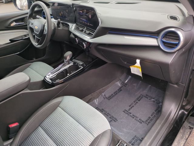Used 2025 Chevrolet Trax LT image 26
