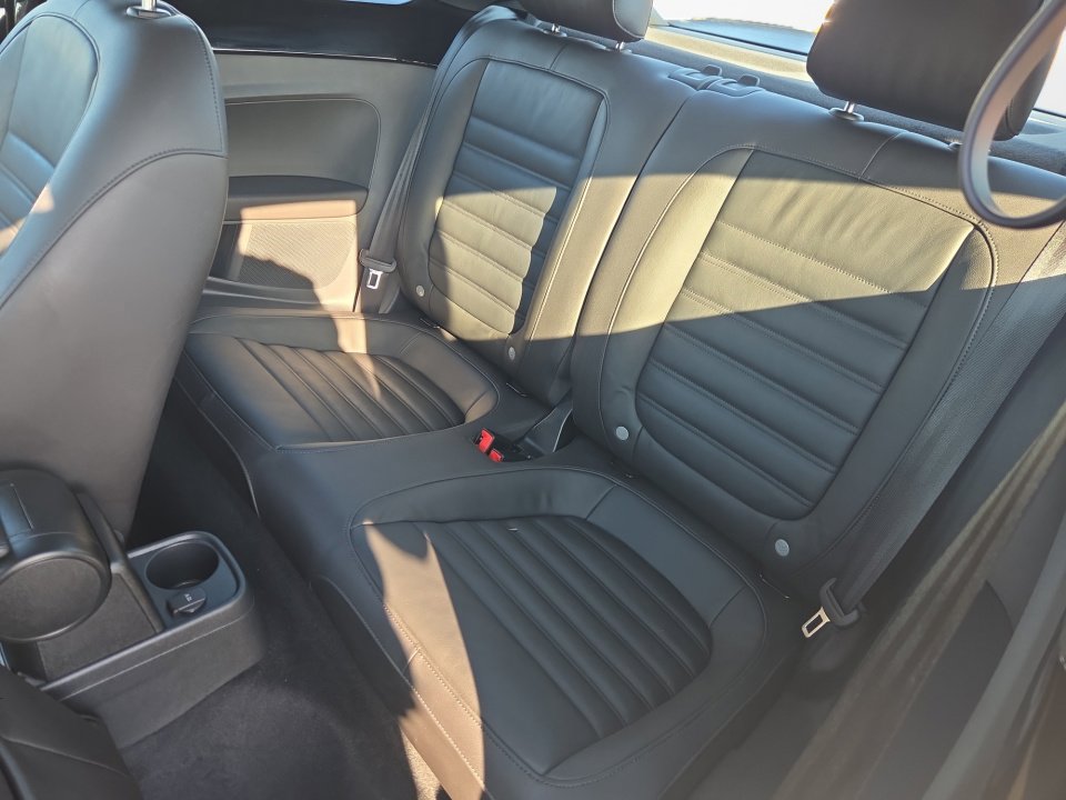 Used 2012 Volkswagen Beetle Turbo FWD image 16