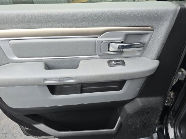 Used 2017 RAM 2500 SLT w/ Black Appearance Group image 18