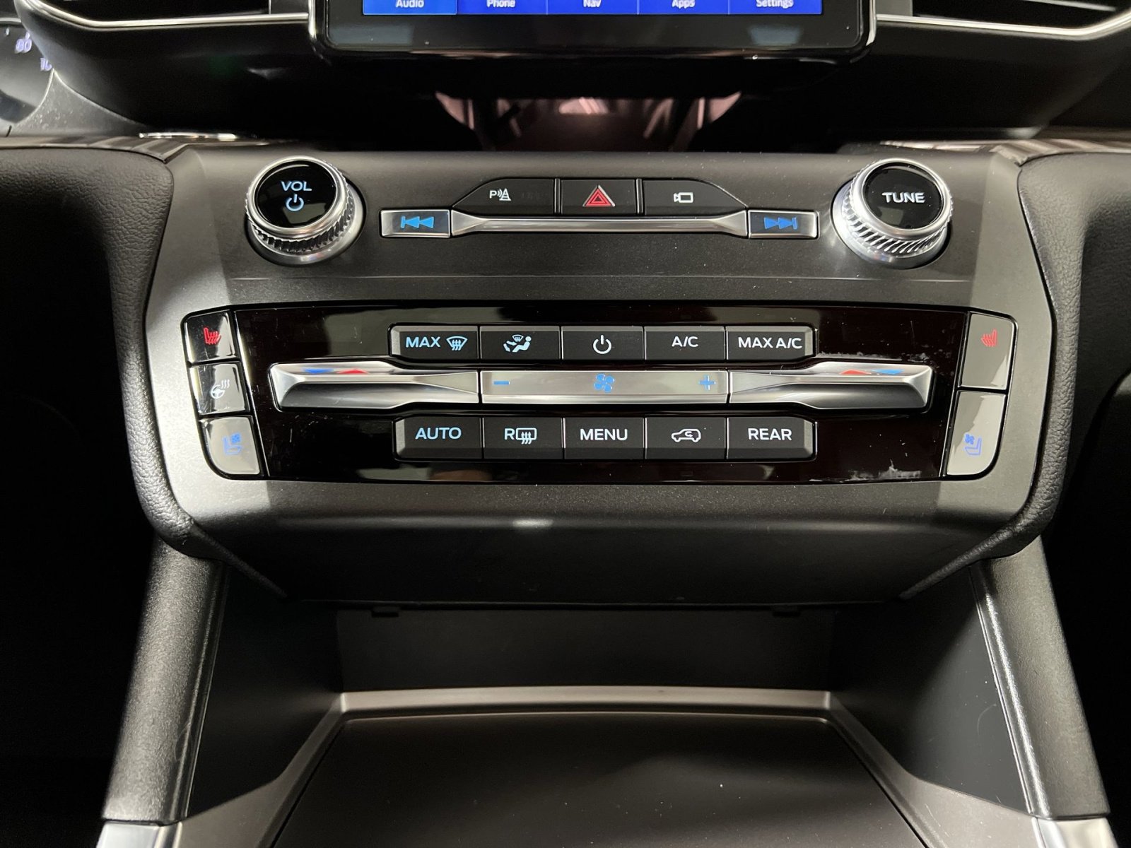 Used 2020 Ford Explorer Limited AWD/4WD image 21