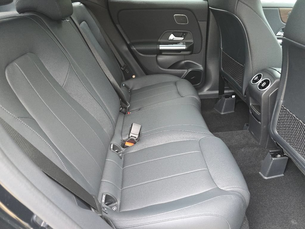 New 2026 Mercedes-Benz GLA 250 4MATIC image 19