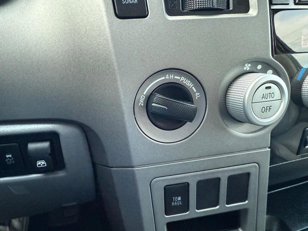 Used 2012 Toyota Tundra Limited image 27