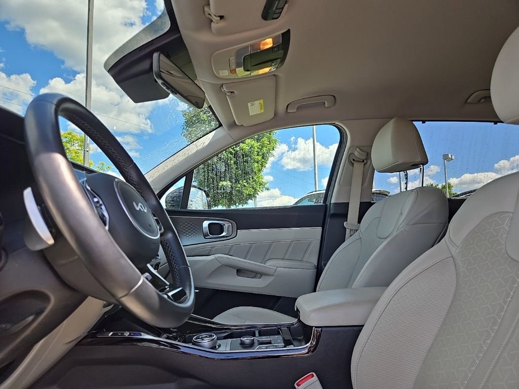 Certified 2023 Kia Sorento SX Prestige AWD/4WD image 31