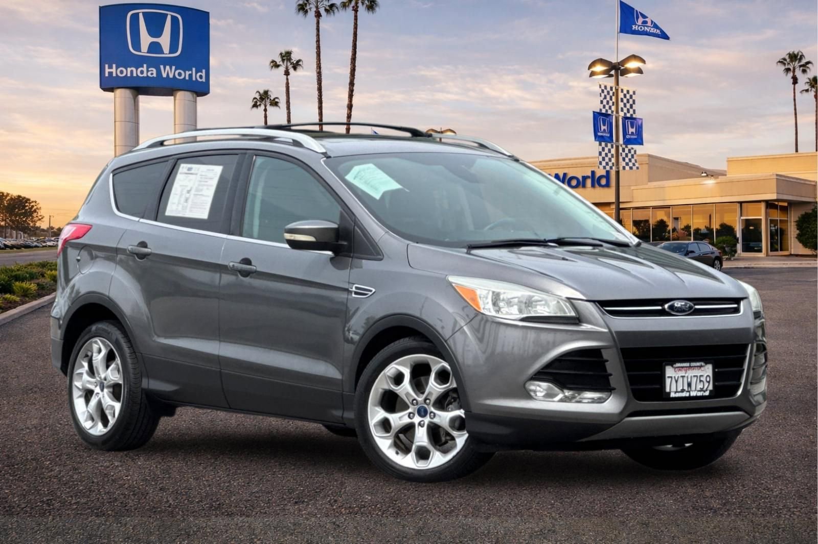 Used 2014 Ford Escape Titanium image 2