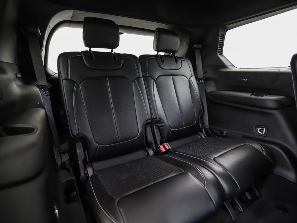 Used 2024 Jeep Grand Cherokee L Limited w/ Luxury Tech Group II image 29