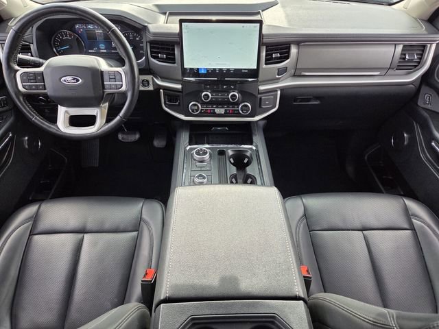 Used 2024 Ford Expedition Max XLT image 12