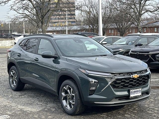 New 2026 Chevrolet Trax LT w/ Driver Confidence Package