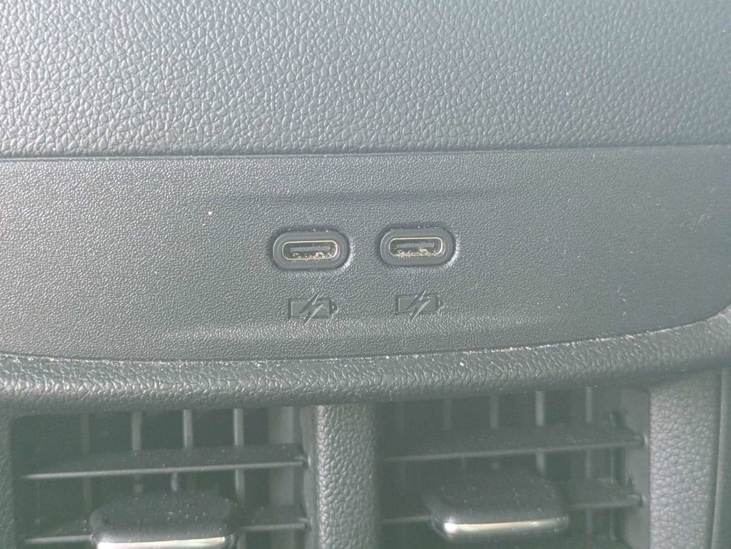 Used 2025 Chevrolet Equinox LT image 15