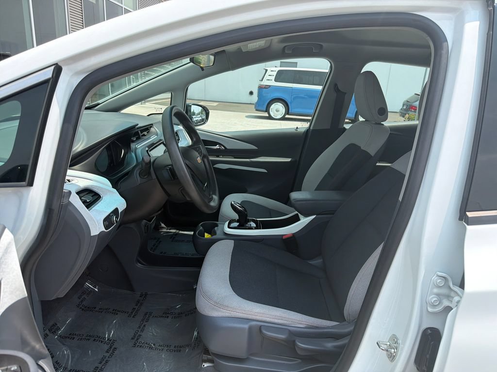 Used 2020 Chevrolet Bolt LT FWD image 9