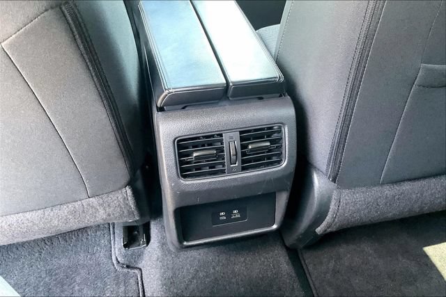 Used 2023 Nissan Rogue SV FWD image 31