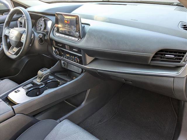 Certified 2025 Nissan Rogue SV image 20