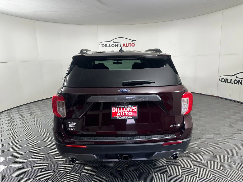 Used 2023 Ford Explorer XLT w/ Equipment Group 202A image 5
