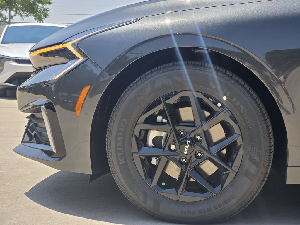 New 2026 Kia K5 LXS FWD image 5