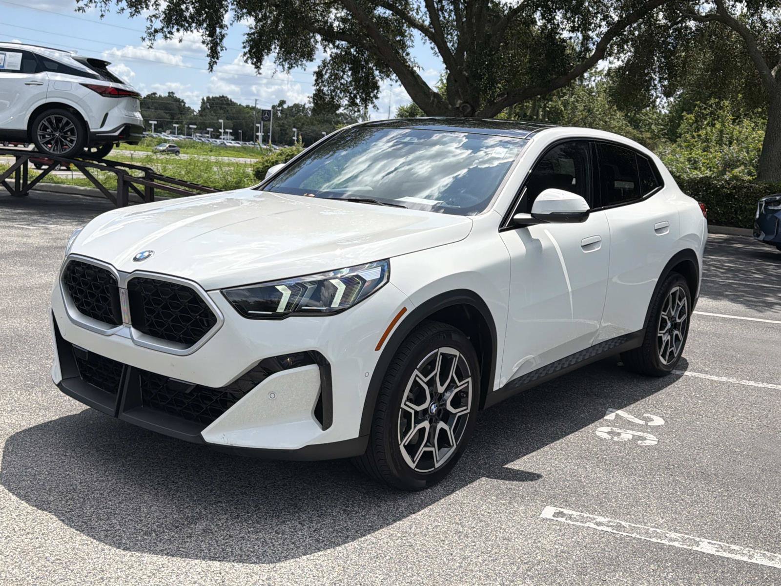 Used 2025 BMW X2 xDrive28i AWD/4WD image 8