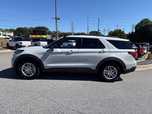 New 2027 Ford Explorer Active RWD image 7