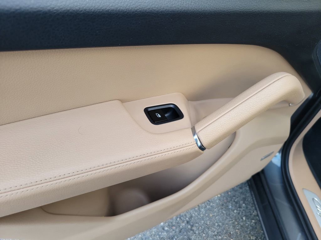 Used 2019 Porsche Cayenne E-Hybrid image 12