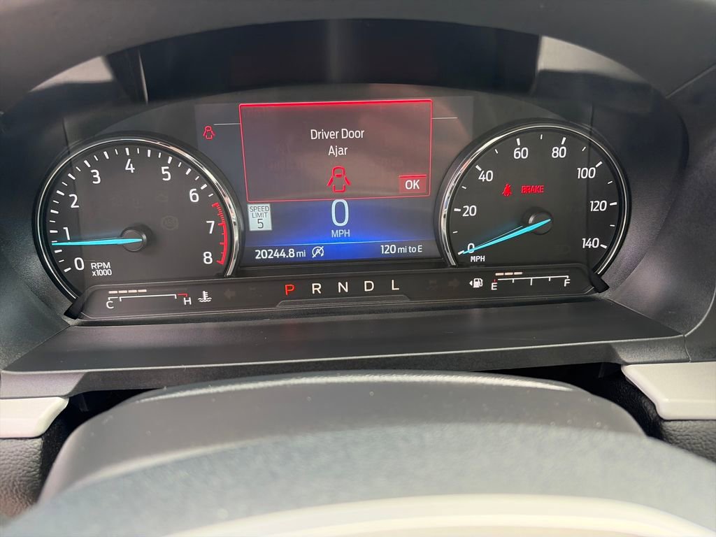 Used 2024 Ford Explorer XLT w/ Equipment Group 202A AWD/4WD image 18