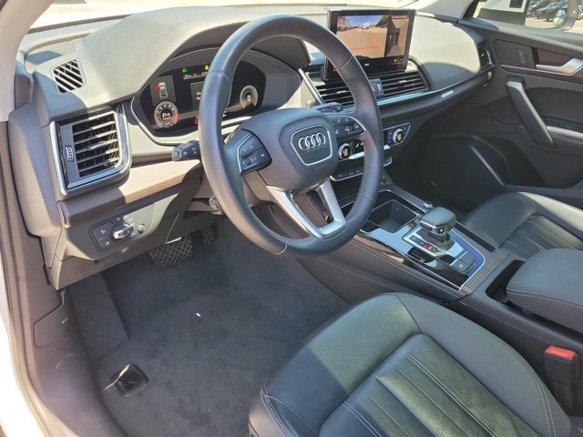Used 2021 Audi Q5 2.0T Premium Plus w/ Premium Plus Package AWD/4WD image 4