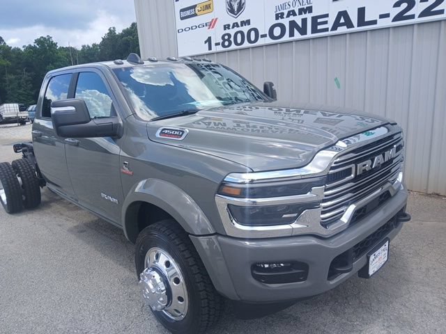 New 2026 RAM 4500 4x4 Crew Cab DRW w/ Laramie Trim Package image 1