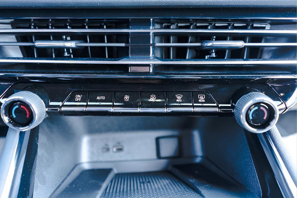 New 2026 Chevrolet Traverse LT w/ Driver Confidence Package image 13