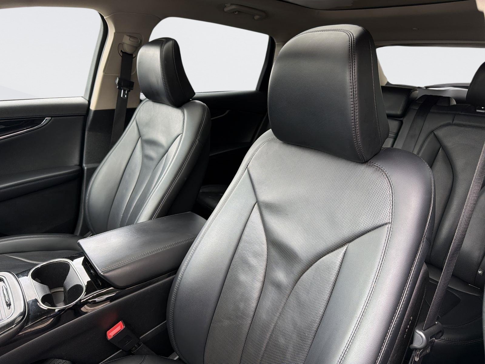 Used 2023 Lincoln Nautilus Reserve AWD/4WD image 23
