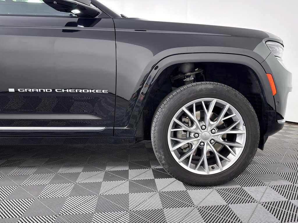 Used 2023 Jeep Grand Cherokee L Summit AWD/4WD image 23