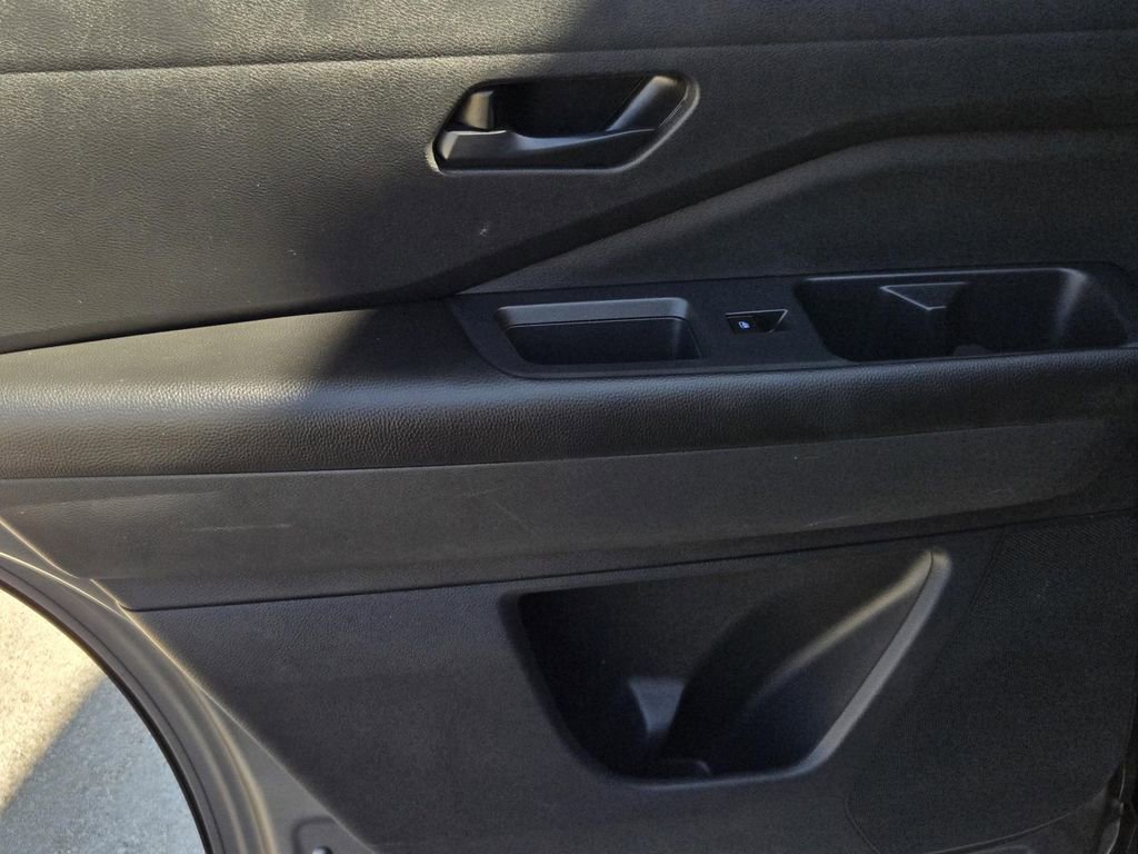 Certified 2025 Nissan Pathfinder SV image 11