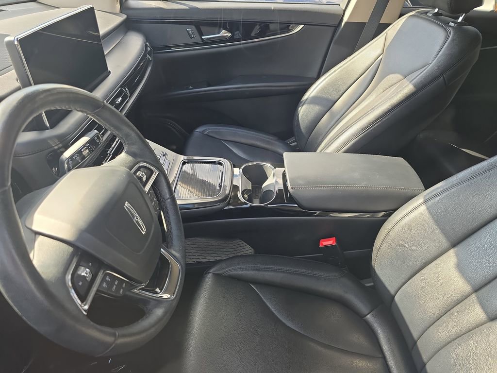 Used 2023 Lincoln Nautilus Standard w/ Premium Package image 13