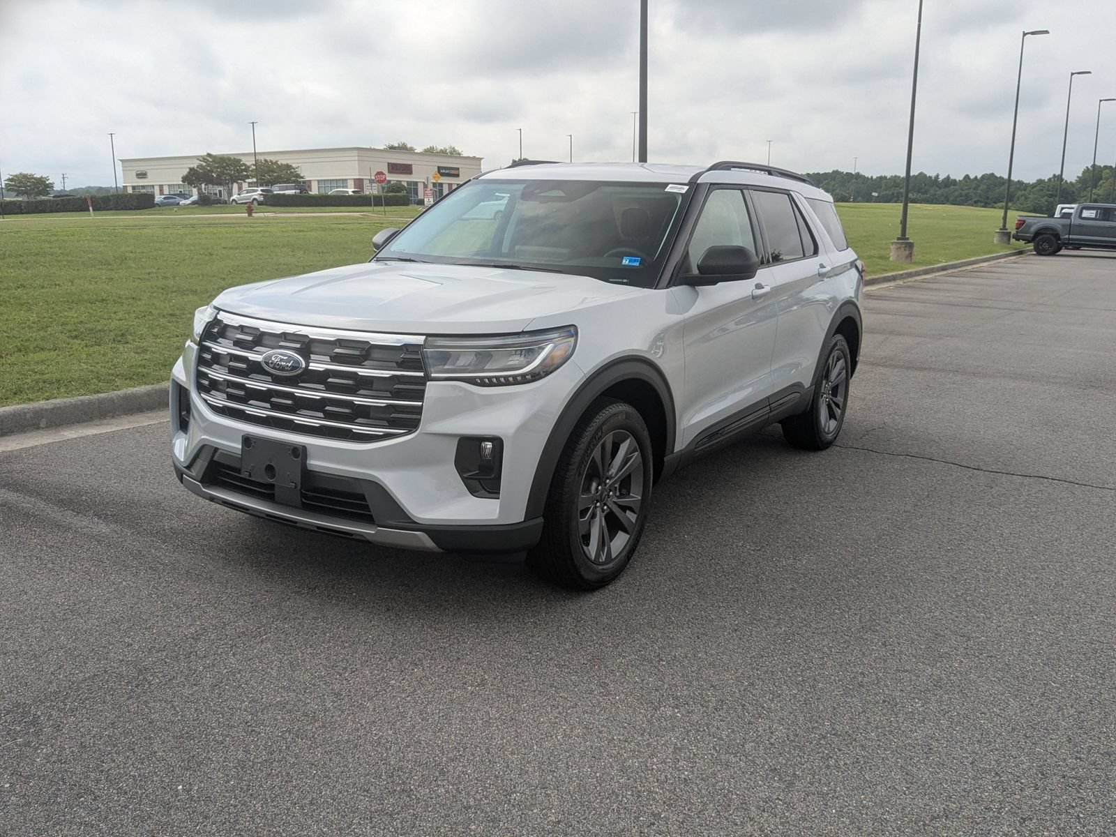 New 2026 Ford Explorer Active w/ Active Comfort Package AWD/4WD image 7