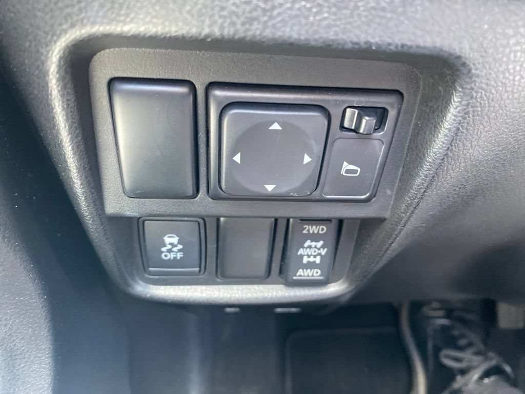 Used 2017 Nissan Juke SV AWD/4WD image 14