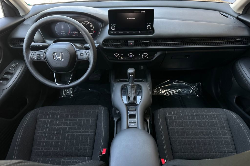 Certified 2025 Honda HR-V LX image 14