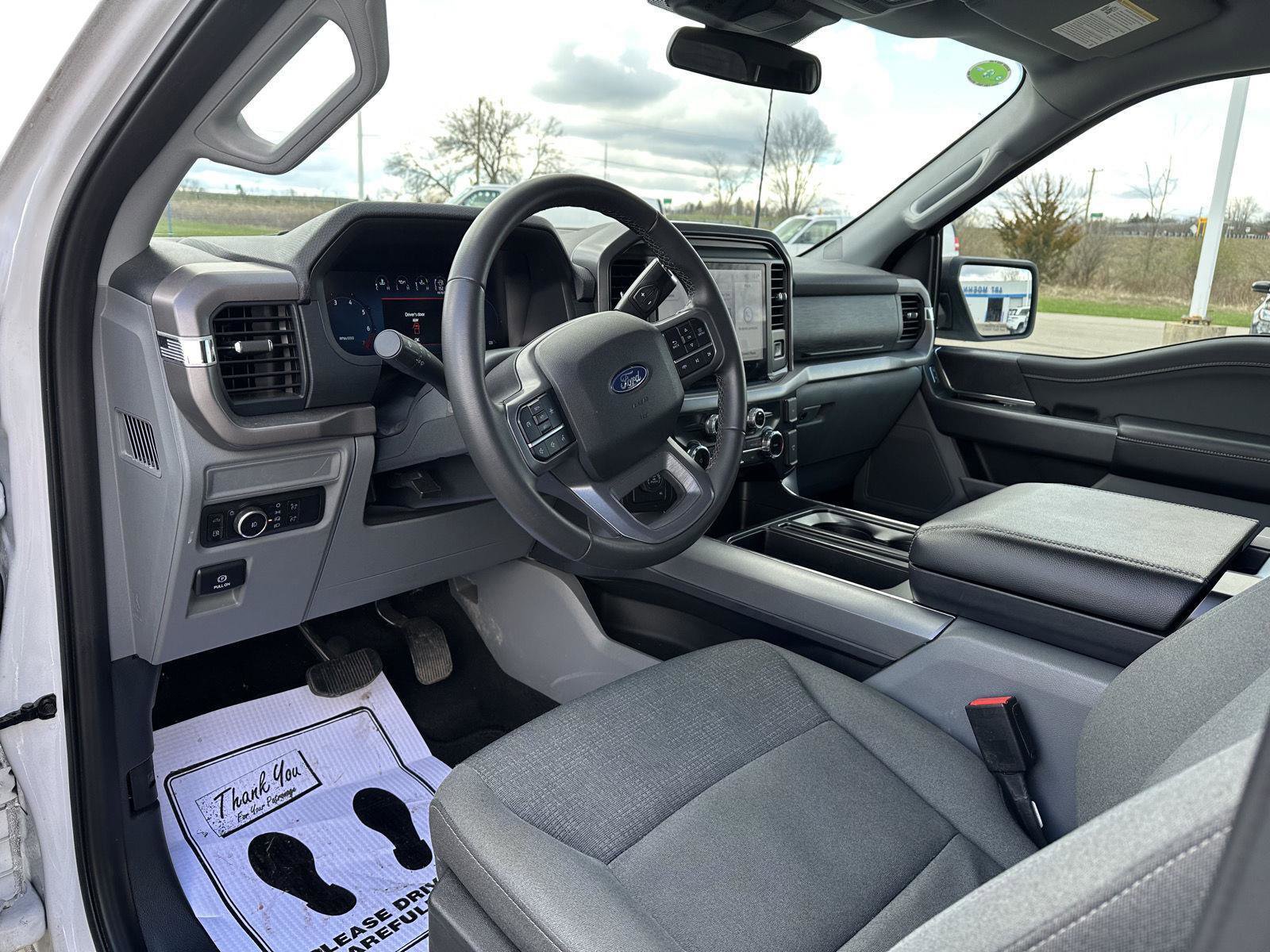 Used 2025 Ford F150 XLT w/ Equipment Group 301A Standard image 17