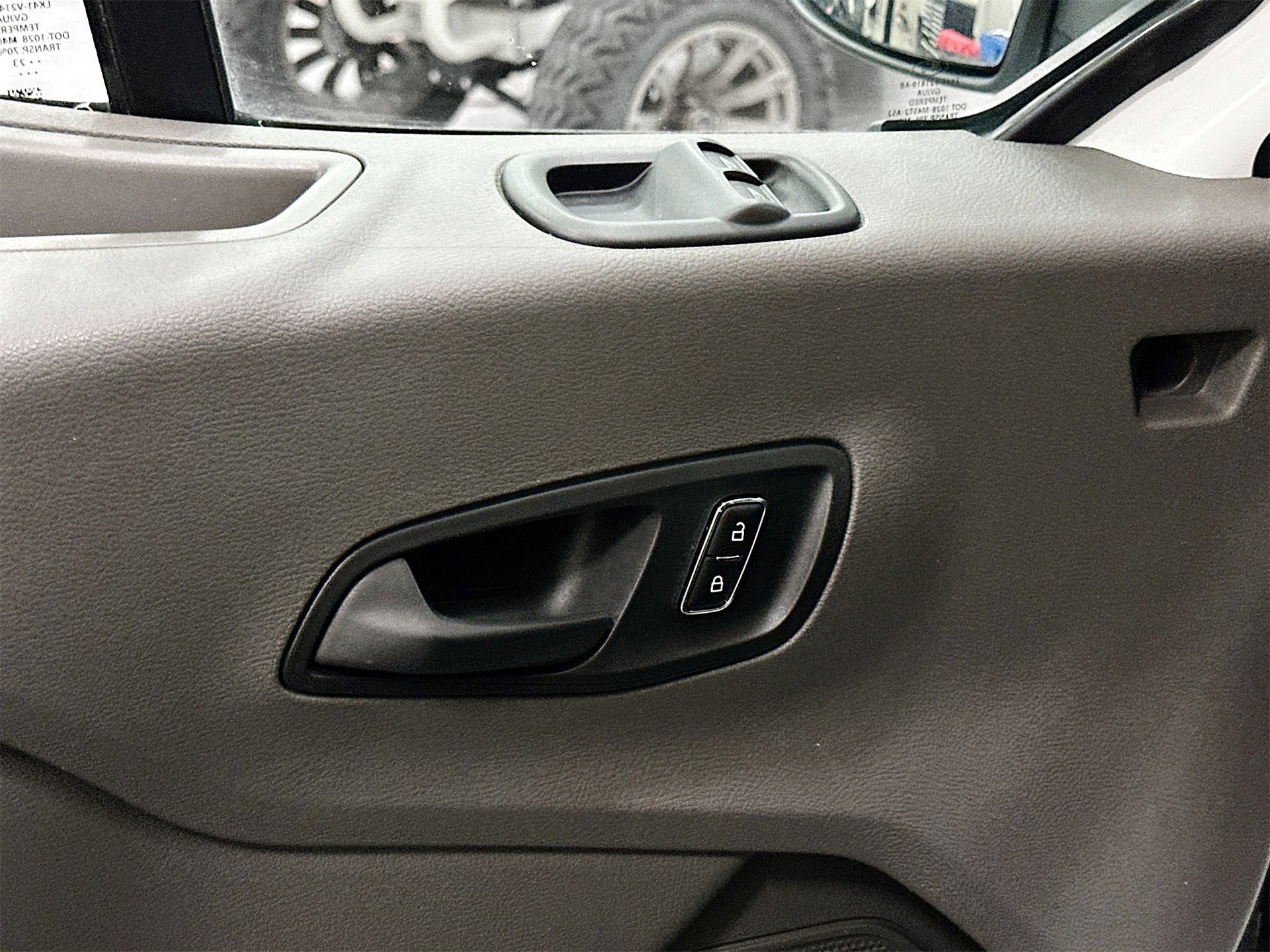 Used 2023 Ford Transit 350 XLT image 17